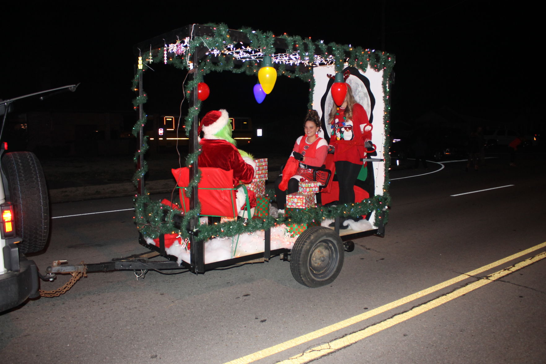 Decherd Chrimstas Parade 8